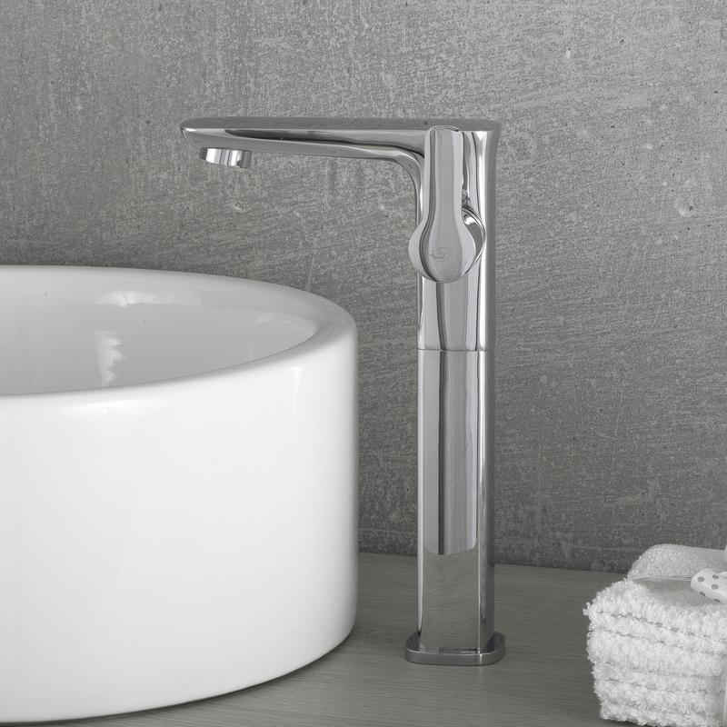 Single Handle Vessel Size: 4-3/4 x 10-1/4 (in)
