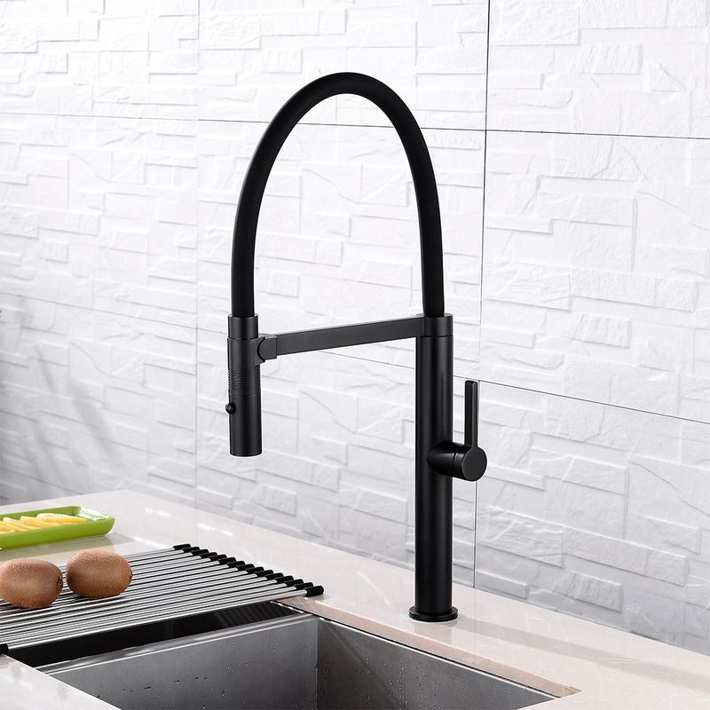 Single Handle Pull Out Size: 9-3/16 (in) X 21-5/8 (in)