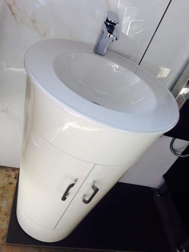 Commercial bathroom vanities Miami Dade County