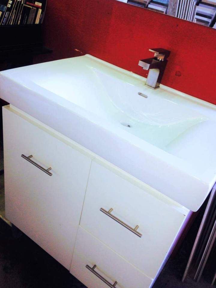 Custom bathroom vanities Miami Dade County